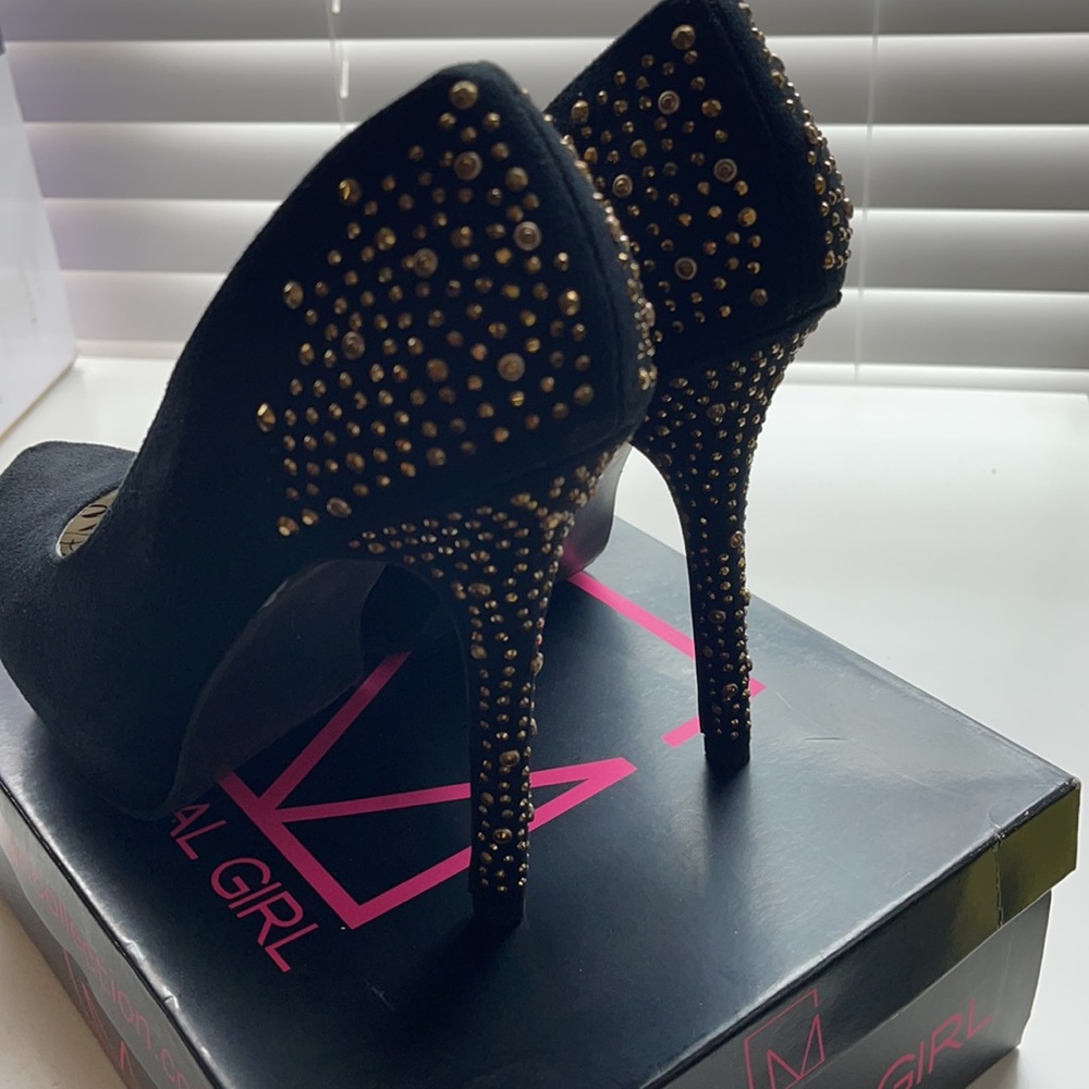 Platform Heels - Picture 2 of 3